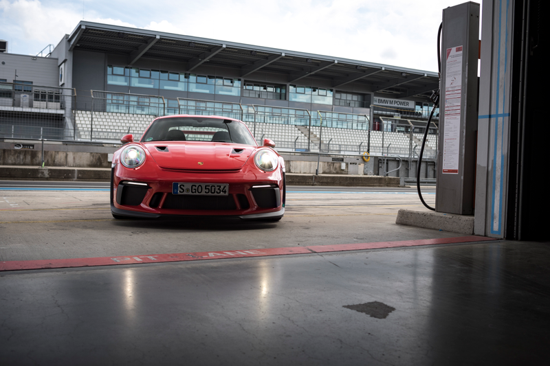 Illustration for article titled Put These Very Good 2019 Porsche 911 GT3 RS Photos In Your Life
